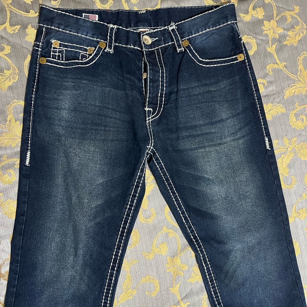 Like new worn 2 times free smoke house any question ask me